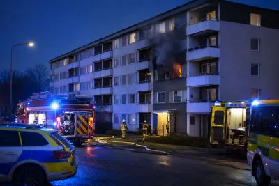 En person till sjukhus efter brand i Partille