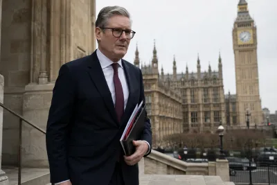 Keir Starmer lämnar brittiska underhuset