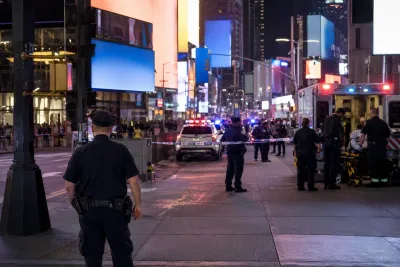 Bankchef död efter knivattack på Times Square