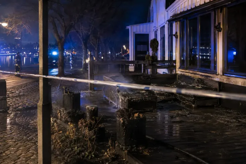 Två gripna efter misstänkt mordbrand på Djurgården