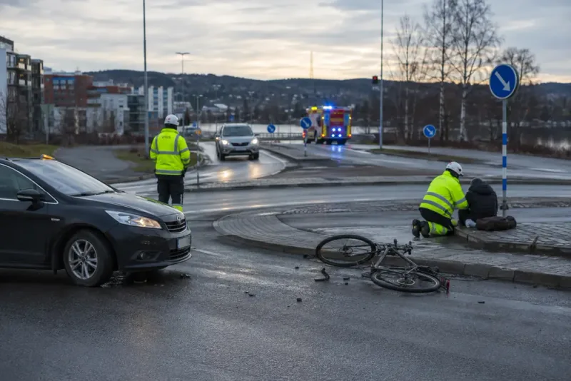 Cyklist påkörd av bil i Örnsköldsvik