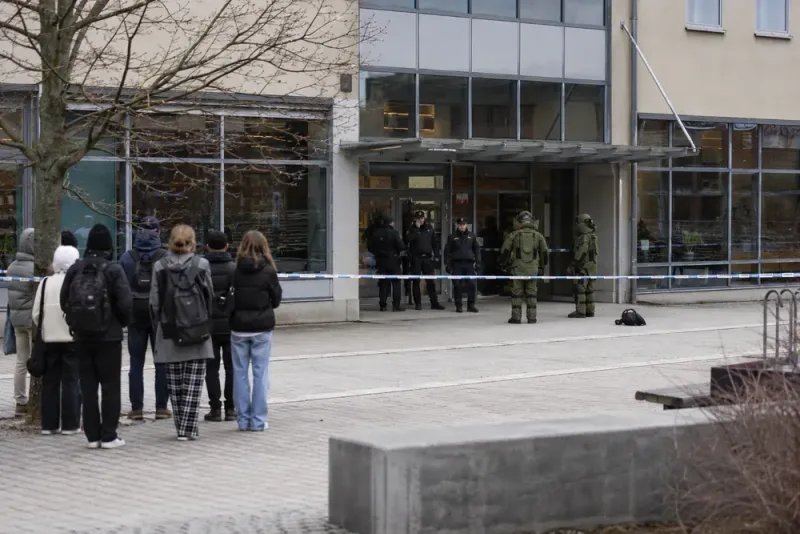 Misstänkt föremål i Liljeholmen visade sig ofarligt