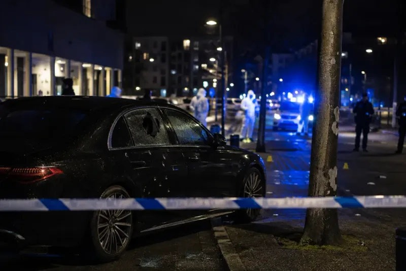 Två åtalas för mord efter bilskjutning i Södertälje