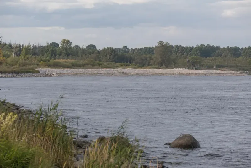 Mystiskt strandarbete vid ryska gränsen väcker militär teori