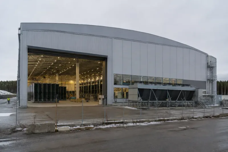 Kryptobolag i rekonstruktion lämnar kommunens hangar