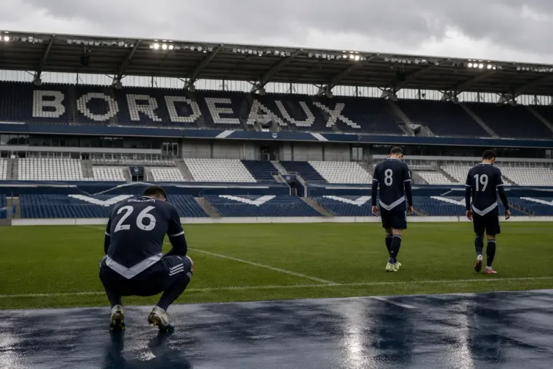 Bordeaux tvingas ner till sjättedivisionen