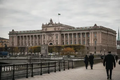 S kräver svar från Kristersson om SD-tjänsteman