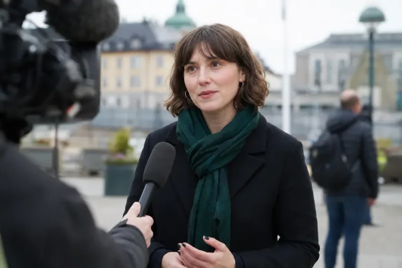 Amanda Lind frågas ut live från Härnösand