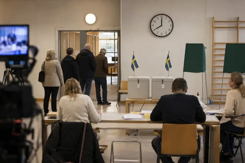 TV4 väntar med valundersökningen tills vallokalerna stängt