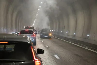 Bilrök stängde Södra länken helt