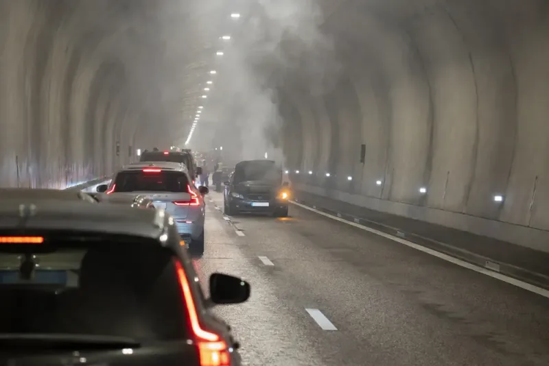 Bilrök stängde Södra länken helt