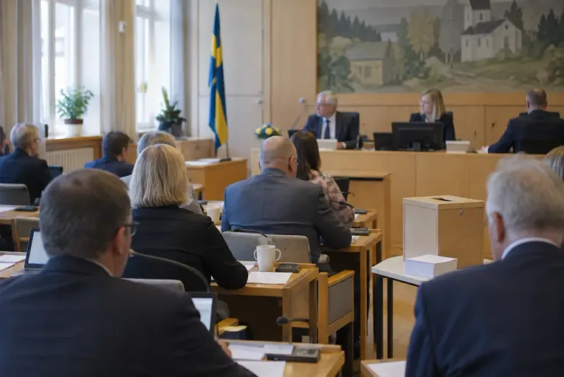 Lokala partier färre men starkare i kommunerna