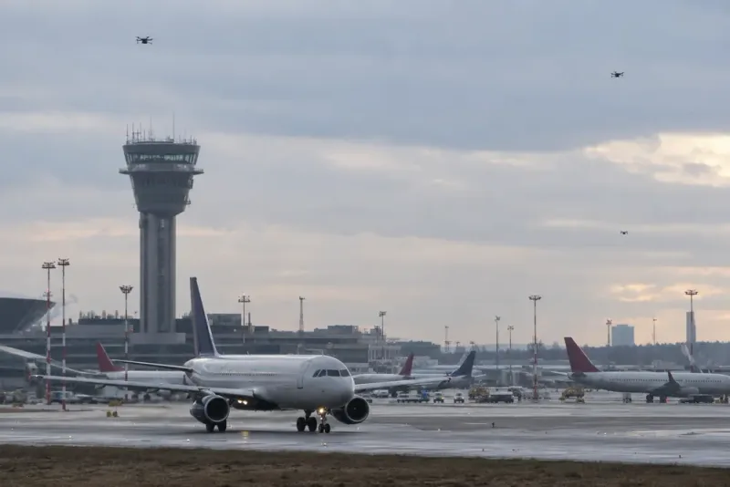 Ukraina vill pressa fram stopp för rysk civilflyg