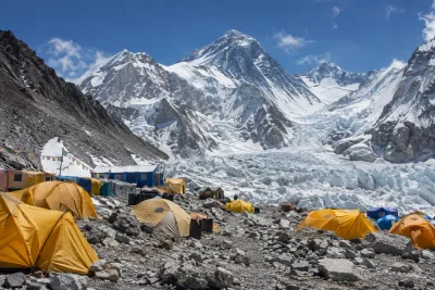 Klättrarnas urin smälter 154 ton Everest-is