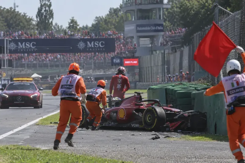 Charles Leclerc kraschade – loppet stoppades