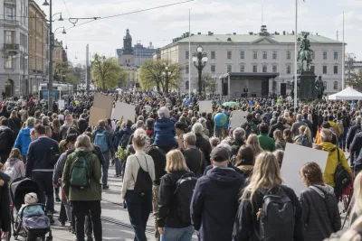 Tusentals marscherade för klimatet inför valet