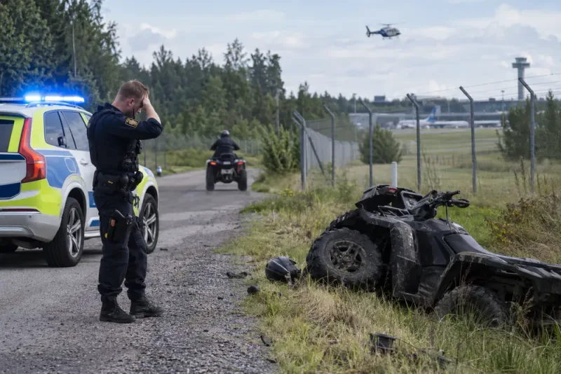 Polis påkörd vid kontroll av fyrhjulingar