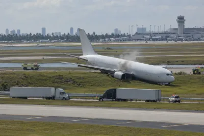 Amazon-fraktplan körde av banan i Miami