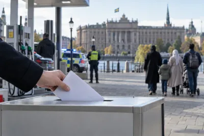 Migration, bränsle och säkerhet präglar valspurten