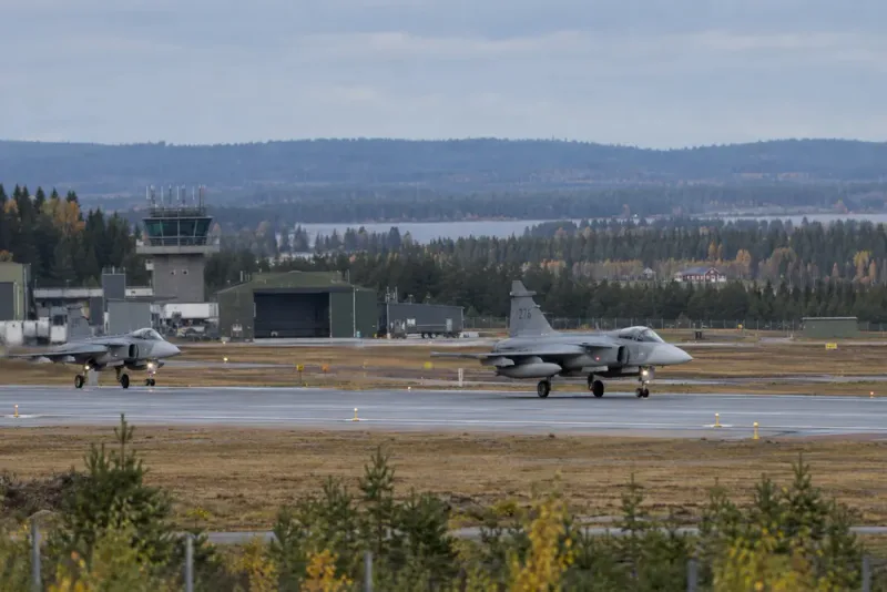 F 21 söker nytt tillstånd för mer flyg