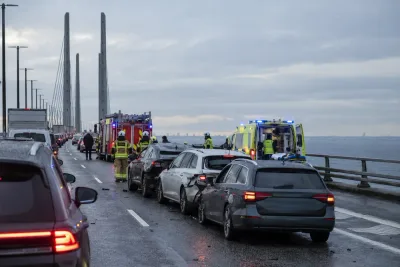 Tre bilar i krock – Öresundsbron helt stängd