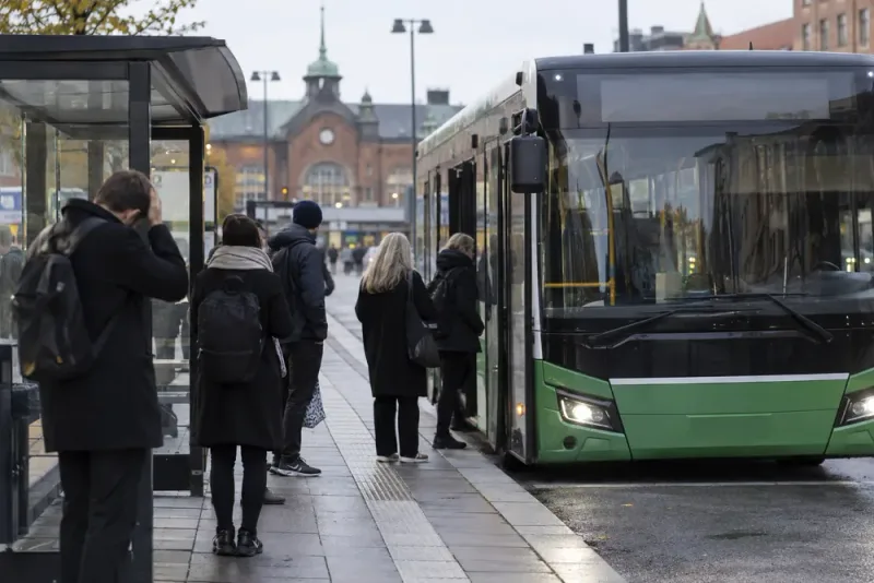 Pendlare protesterar när buss 131 försvinner