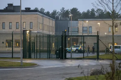 Efterlyst man rymde från rättspsykiatrisk vård