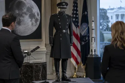 Trumps uniformsförslag väcker kopplingar till nazistisk estetik