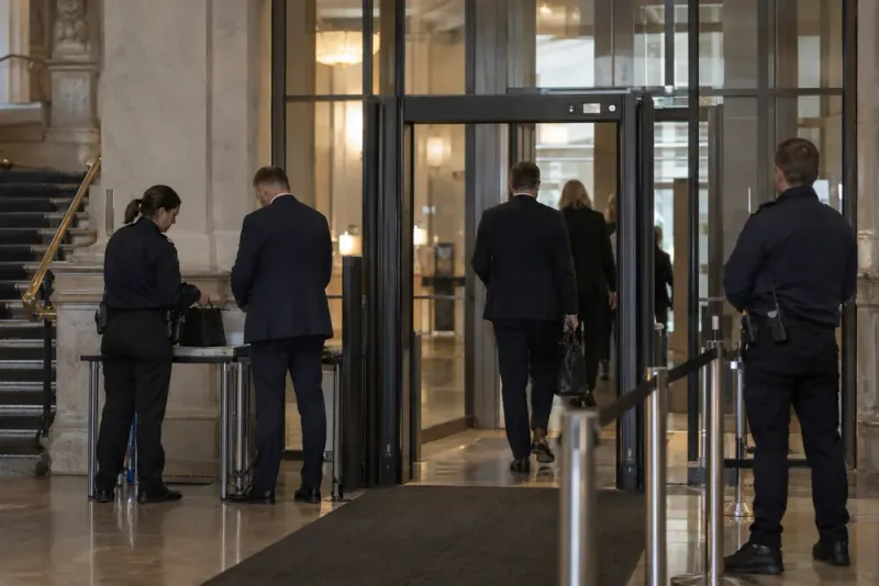 Moderaterna föreslår säkerhetsprövning av framtida statsråd
