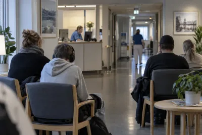 Politiker vill stärka psykiatrin efter långa köer