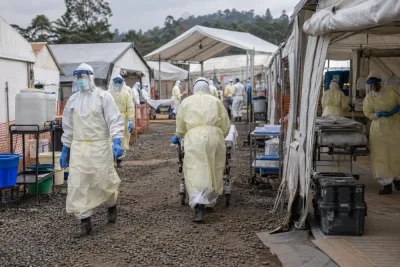 WHO söker 5 000 fler vårdanställda mot ebola