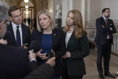 Centerpartiet öppnar för KD men stänger dörren för V