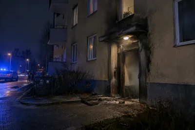 Explosion vid flerfamiljshus i Finspång under natten