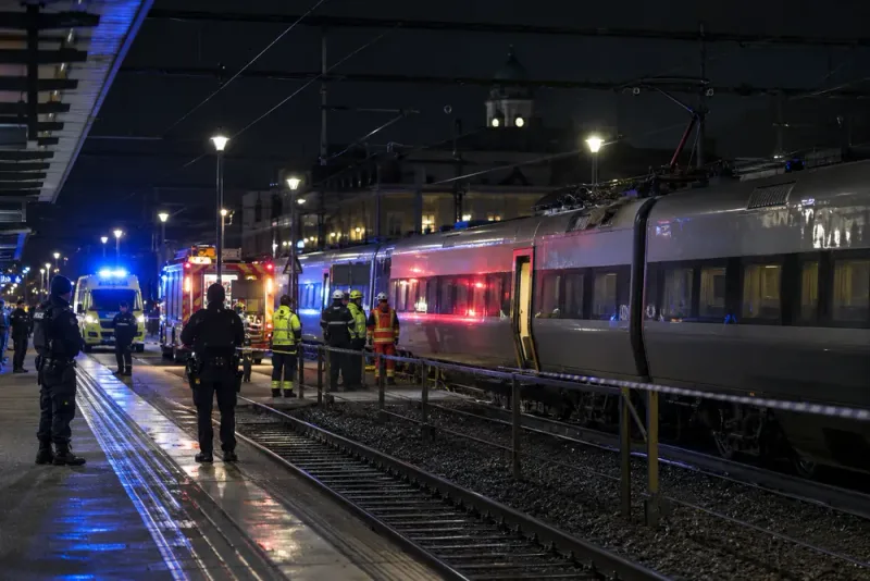 Person dog efter elolycka på tågtak i Norrköping