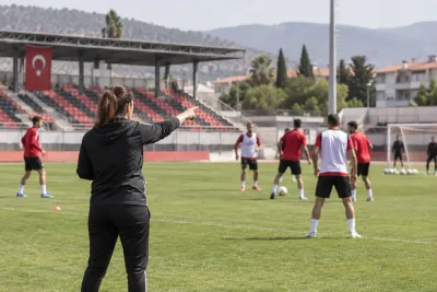 Zeynep Mestan tar över Turgutluspor