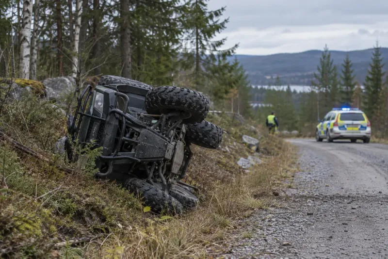 Man i 70-årsåldern död efter fyrhjulingsolycka