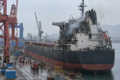 Minst 25 döda efter fartygsbrand i Qingdao