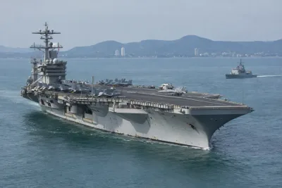 USS Abraham Lincoln lämnar Thailand efter lång stridsinsats