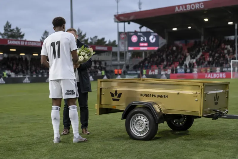 Osaze De Rosario fick släpvagn efter debuten