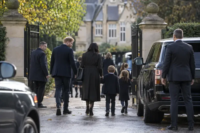 Harry och Meghan byter barnens skola efter två dagar