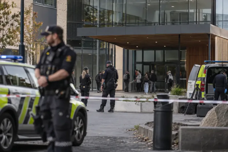 Tonåring gripen efter knivattack vid Osloskola