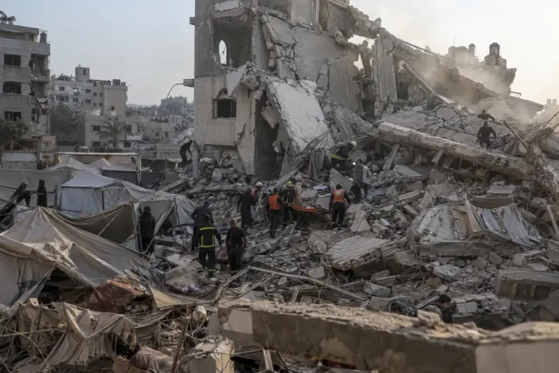 Minst 14 döda efter huskollaps i Gaza