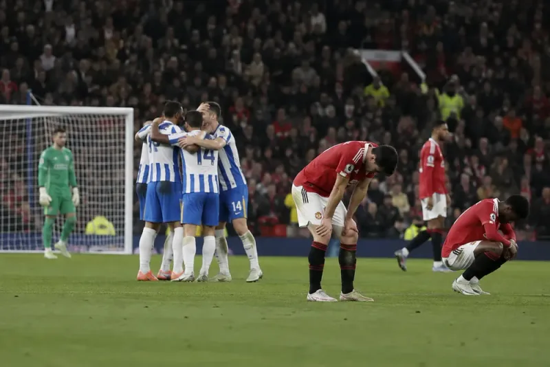 Manchester United föll efter tidig tvåmålsledning