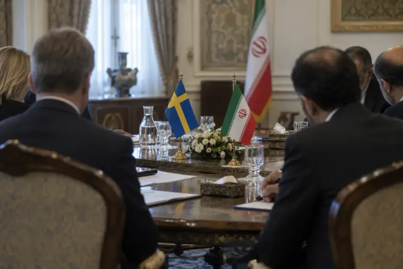 Iran beordrar svensk diplomat att lämna landet