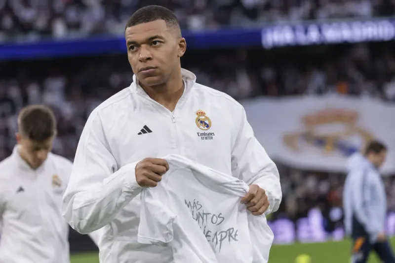 Kylian Mbappé förklarar beslutet efter kritiken