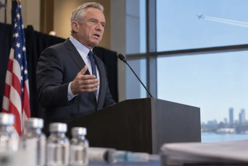 Robert F. Kennedy Jr. utreder vacciner och chemtrails