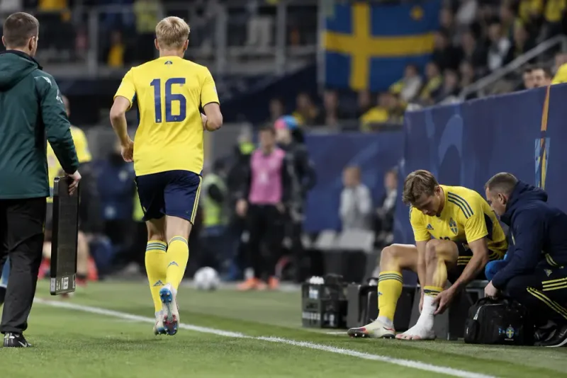 Hugo Larsson ersätter skadade Mattias Svanberg