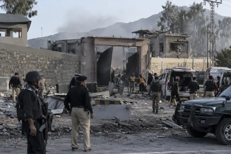 31 döda efter attack mot polishögkvarter i Kohat