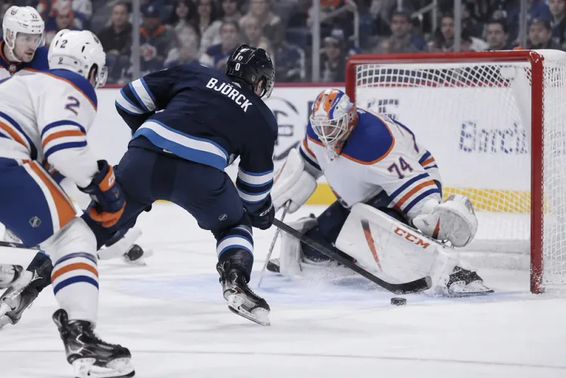 Viggo Björck nära mål i Jets-debut