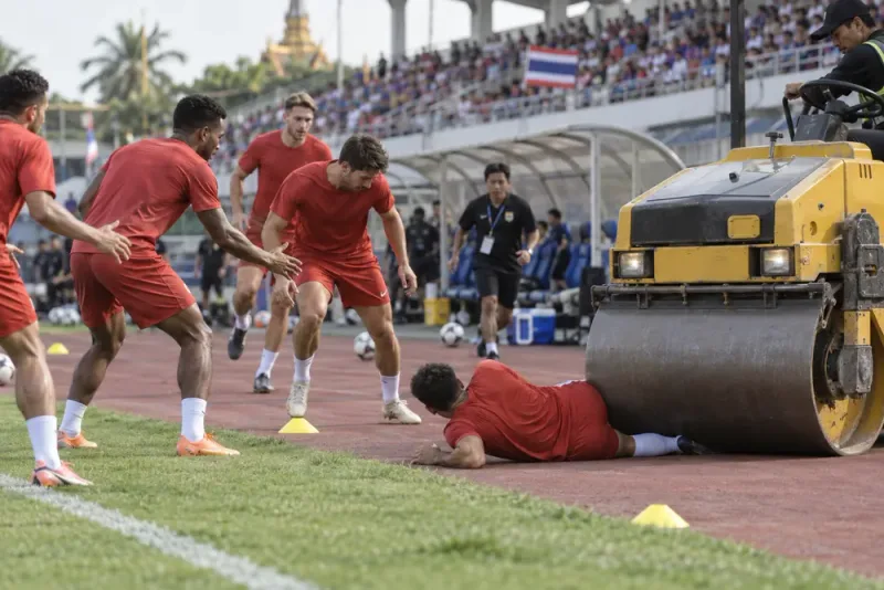 Andros Townsend överkörd under uppvärmningen